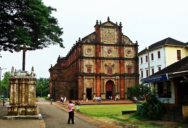 basilica-of-bom-jesus.jpg