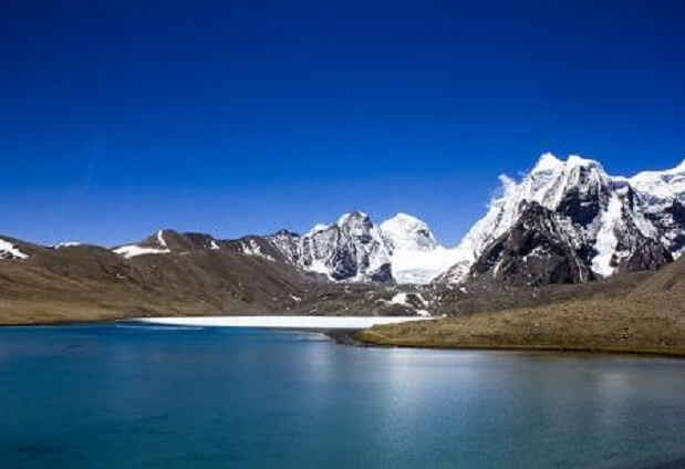 gurudongmar-lake.jpg