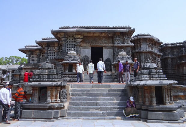 hoysaleshwar-temple-hassan.jpg