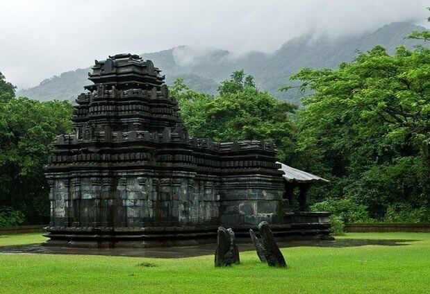 tambdi-surla-temple.jpg